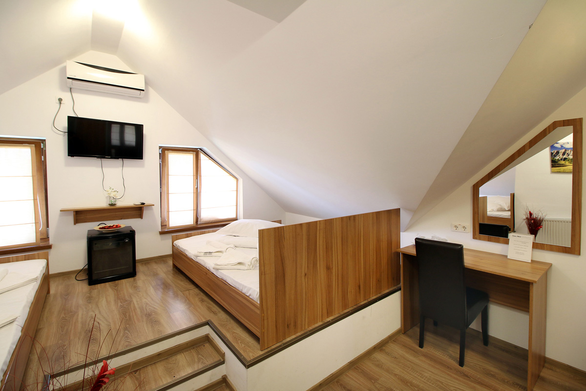 quadruple room in Casa Micu guest house Sibiu